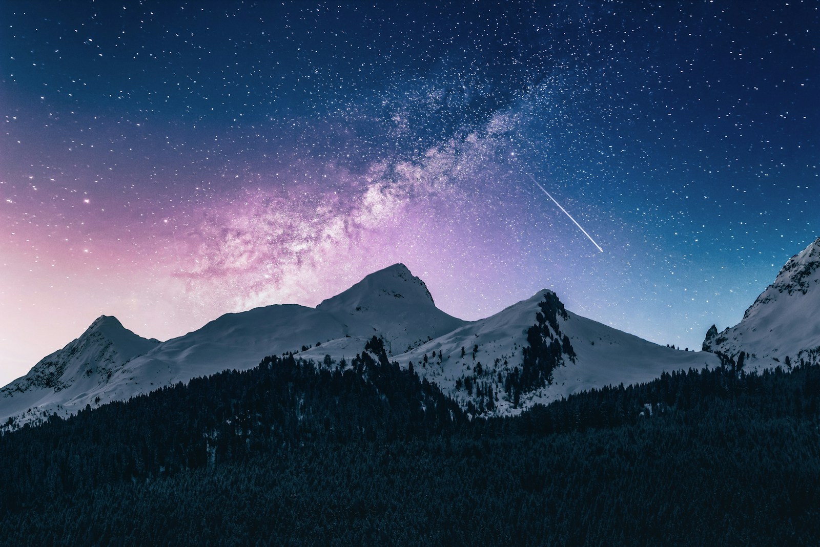 Montagne nuit étoilée sérénité